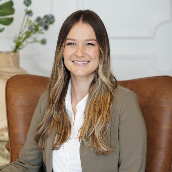 Portrait of Lauren Edens, Listing Manager / Team Assistant